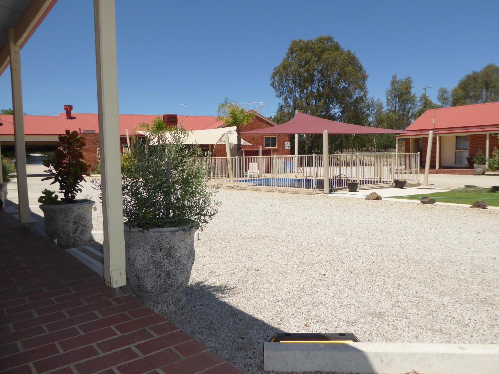 The Lydoun Motel Chiltern Bagian luar foto
